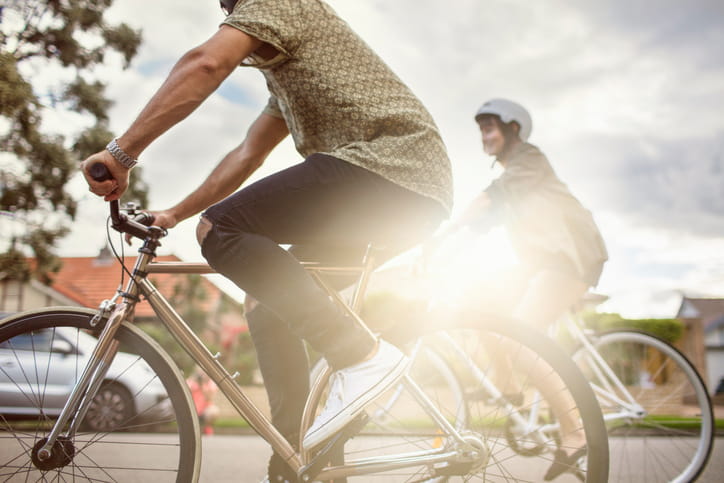 au travail à vélo : 4 avantages